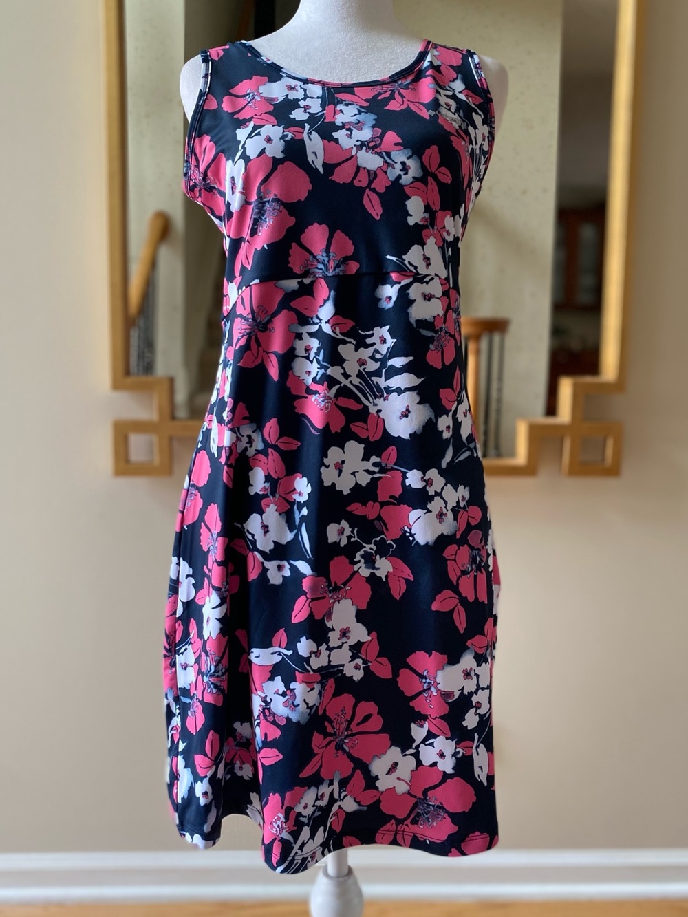 Columbia Women's PFG Freezer™ III Tank Dress Small Collegiate Navy Bloomdye